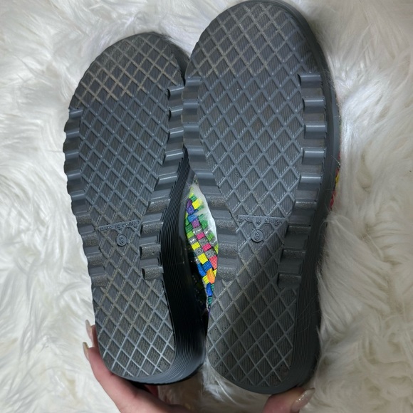 ⬇️$30 St Johns Bay colourful wedge sandals size 8 - Picture 4 of 5